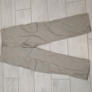 Levi's 568 Men's Size 28x30 Cargo Pants Khaki Relaxed Fit